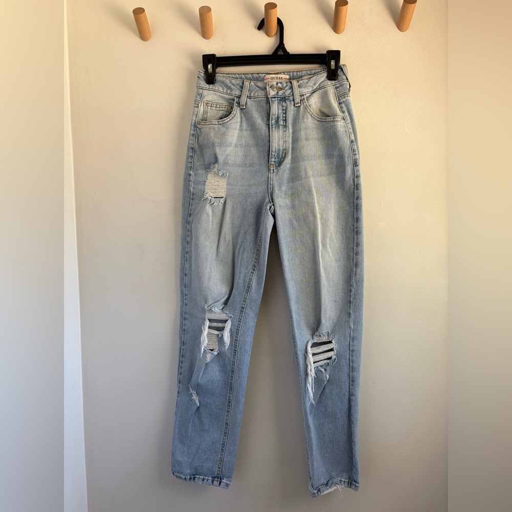 Guess Women's Light Blue Mom Jeans